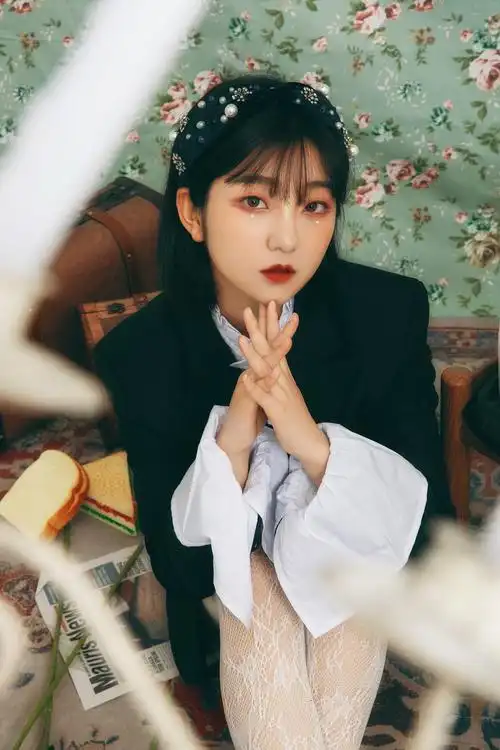 清纯学生女神范欧式写真