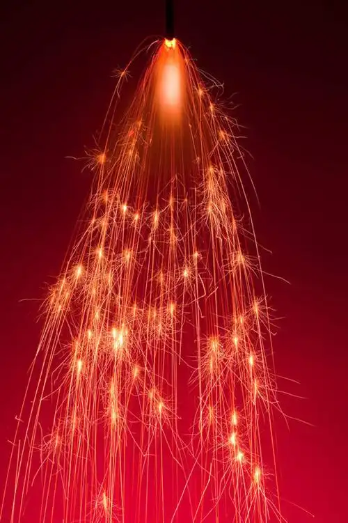 无人,竖图,室内,特写,夜晚,正面,烟火,飞溅,红色背景,溅,火花,辉煌