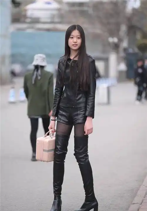 粗跟过膝长靴,皮质修身款式,个子不高,实在不敢尝试_效果_身材_风格