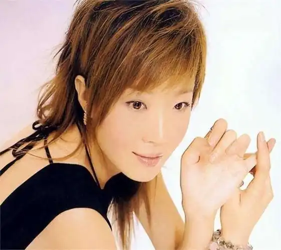 她是老狼的女神,朴树为她重出江湖,为何在22岁淡出乐坛多年