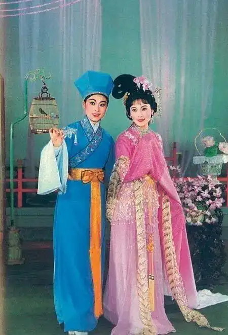 兴冲冲奉命把花送,我愿为她走完99%的路