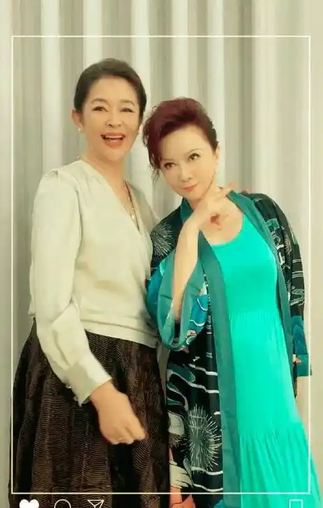 倪萍能和蔡明搭档实属难得!