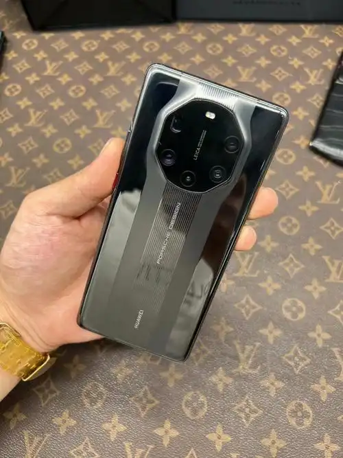 华为mate40rs保时捷8256陶瓷黑7999