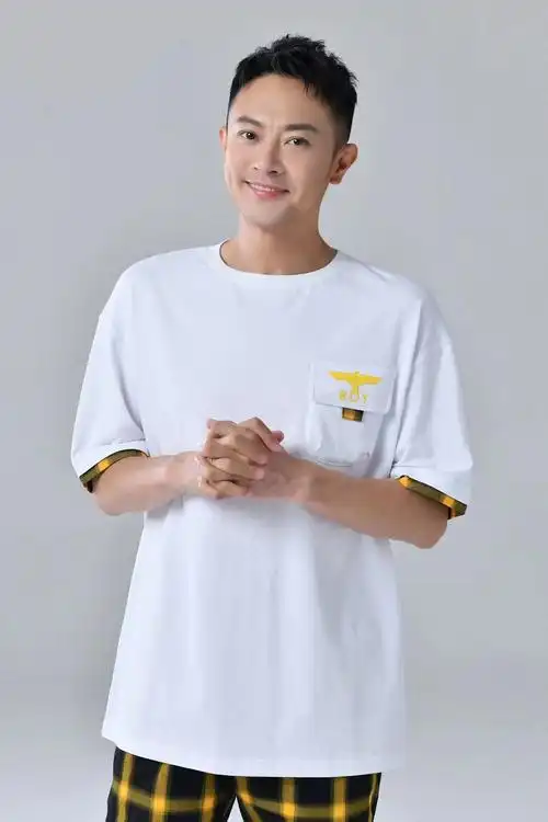 印小天最新写真释出中国医生正在热映