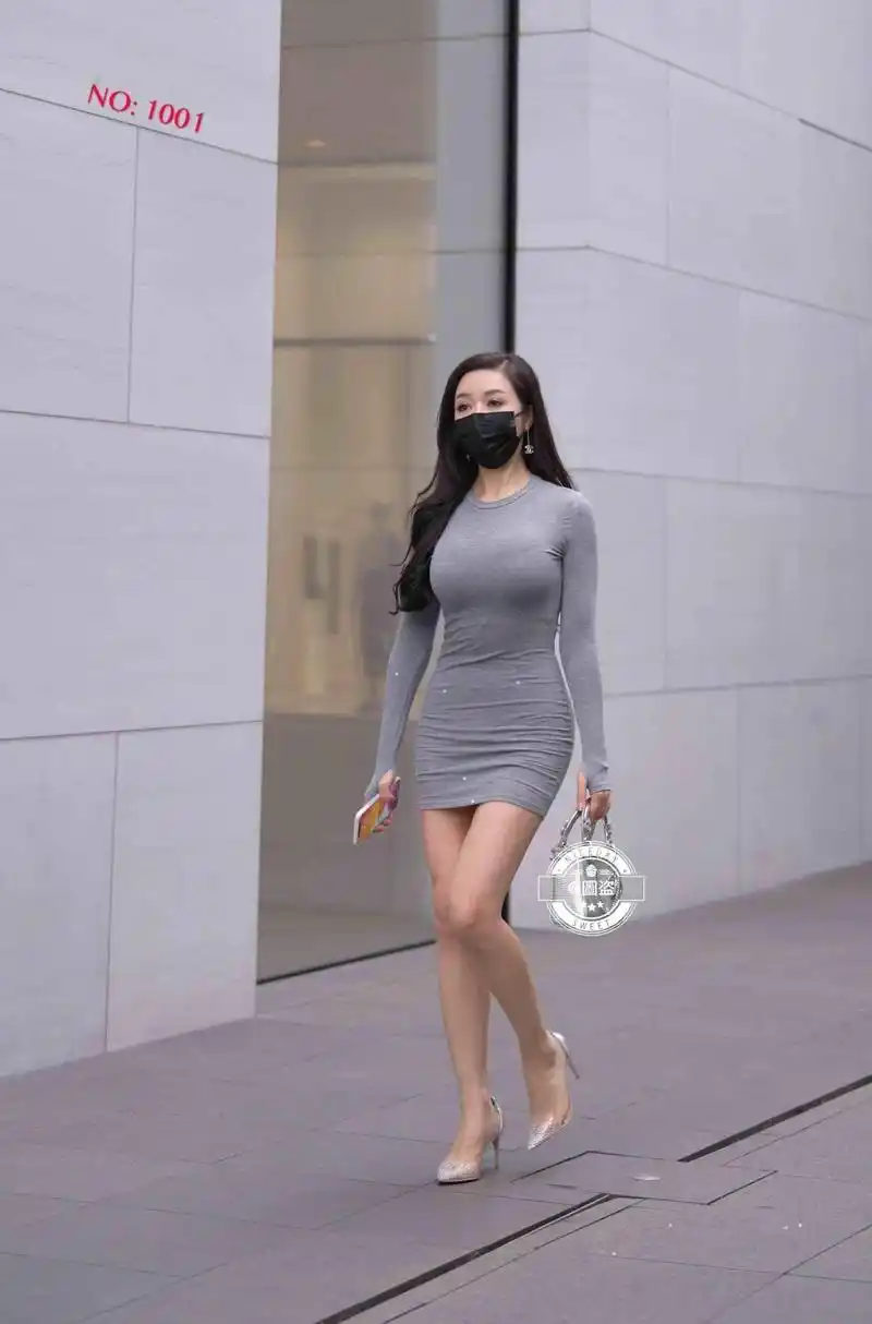 洋气甜美的短裙穿搭更显潮流气质,休闲百搭又显身材,清凉舒爽