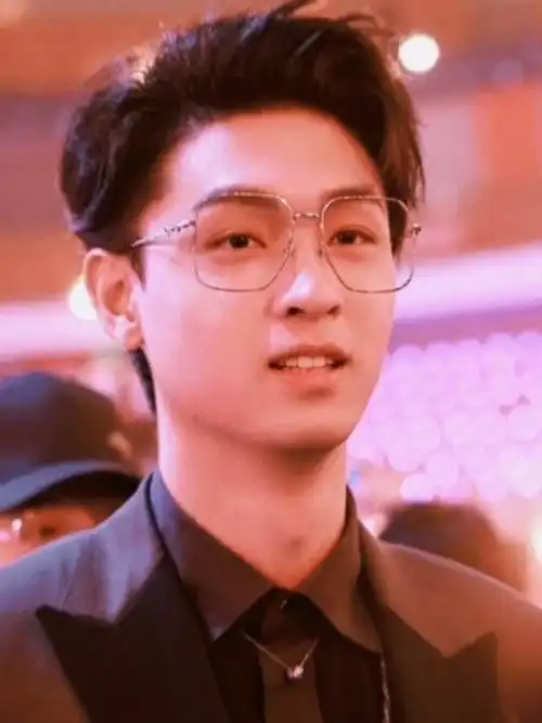 我的眼里都是,心里都是,全部都是你#秦霄贤