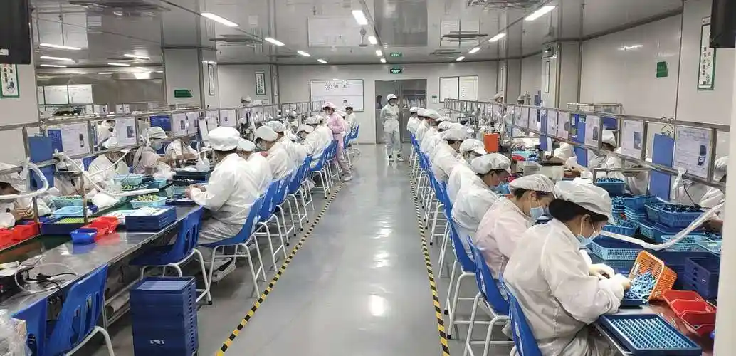 深圳电子厂 常白班 月综合工资5500元--6500元 免费接送