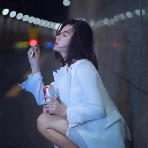 最火网图伤感头像