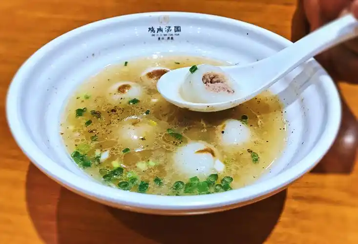 我的位置:>首页>贵州>正文>鸡肉汤圆作为黔西南州美食的代表,以当地