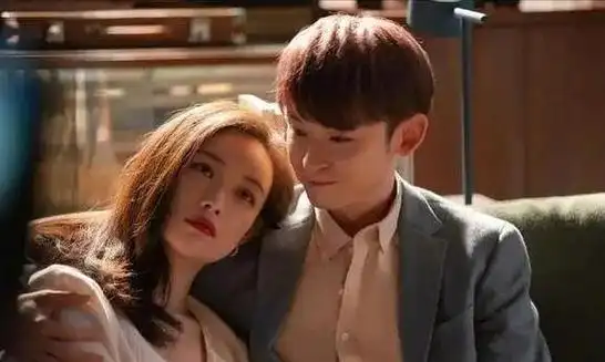 观众普遍认为朱锁锁和谢宏祖的形象酷似董子健和孙怡.