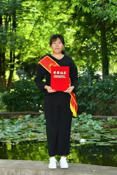 80周年校庆|把青春献给教育 把爱心洒向学生——记元谋一中李建敏老师