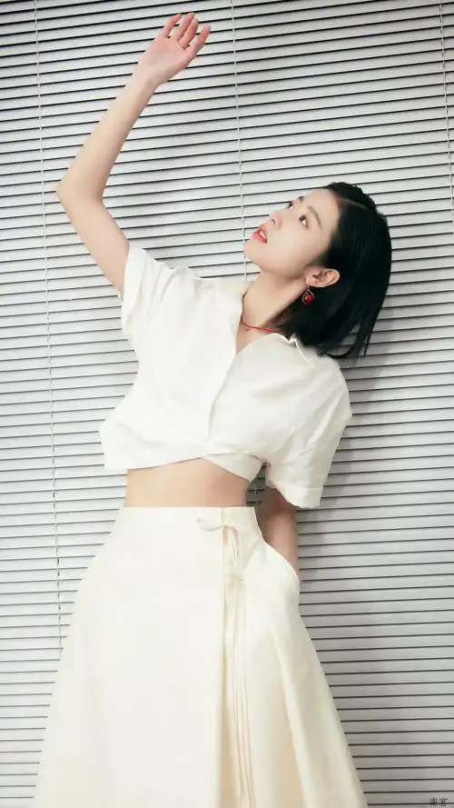 周雨彤# #向全世界安利周雨彤# 周雨彤手机壁纸|修图18p 6767