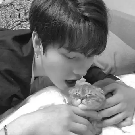 黑白复古伤感男头像 男生头像图片大全 -【爱个性】