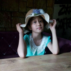 东海大学化学系博士,跆拳道黑带五段,后牺牲 樊翛彤