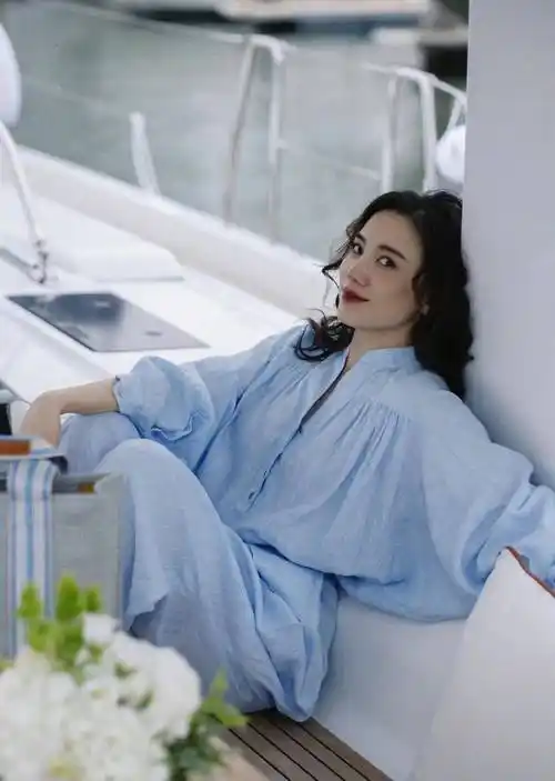 宋佳新照彻底美到开挂!