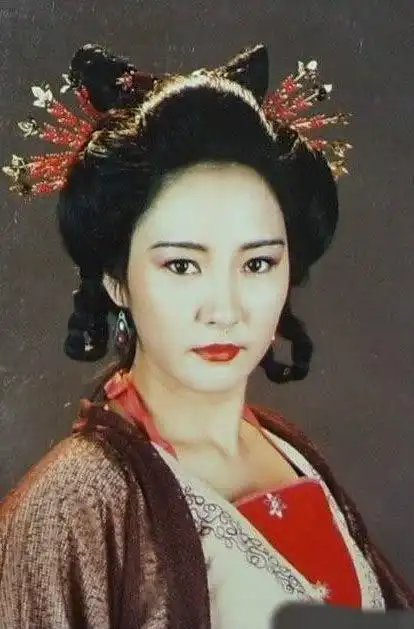 雪梨是戏份很足的绝色反一号,儿子却颜值一般总演配角!