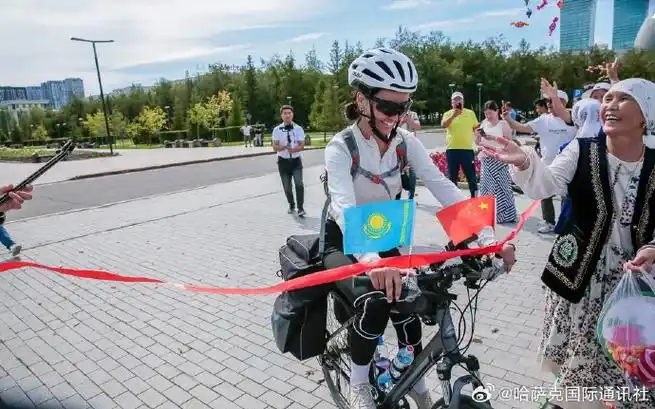 布尔兰·阿德列特克兹——出生于中国新疆额敏县的哈萨克族裔姑娘.