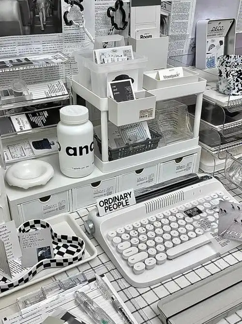 书桌日常ins风书桌布置