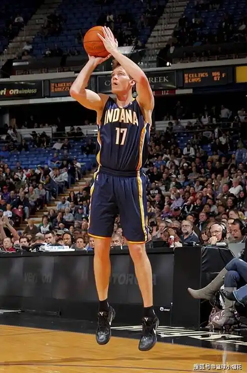 2002年新秀薪资排行,斯科拉排名第十,探花秀第六,姚明第几?