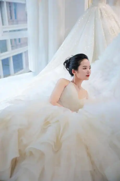 一个人的婚纱照