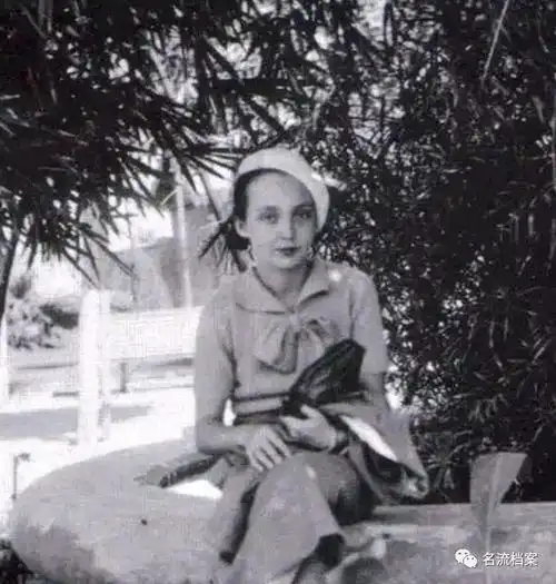 法国美女作家杜拉斯:16岁做中国人情妇,直言若没成作家会当妓女