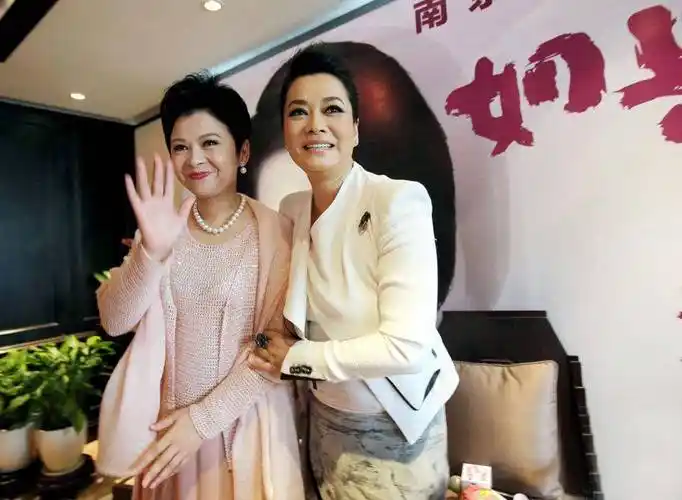 董文华:最红时谣言毁了她的事业和人生,丈夫陪她风雨与共_张楠_沈阳