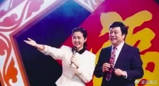 2000年,两人最后一次合作,在春晚舞台上表演