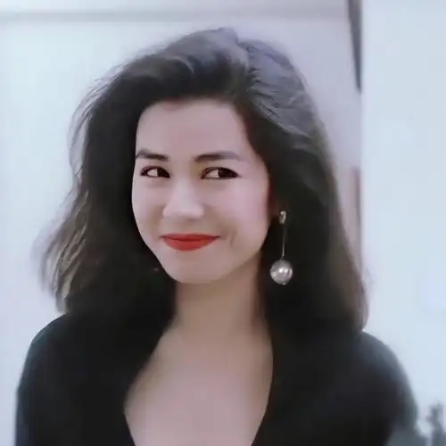 港风女星头像更新几张氛围感很强的美女