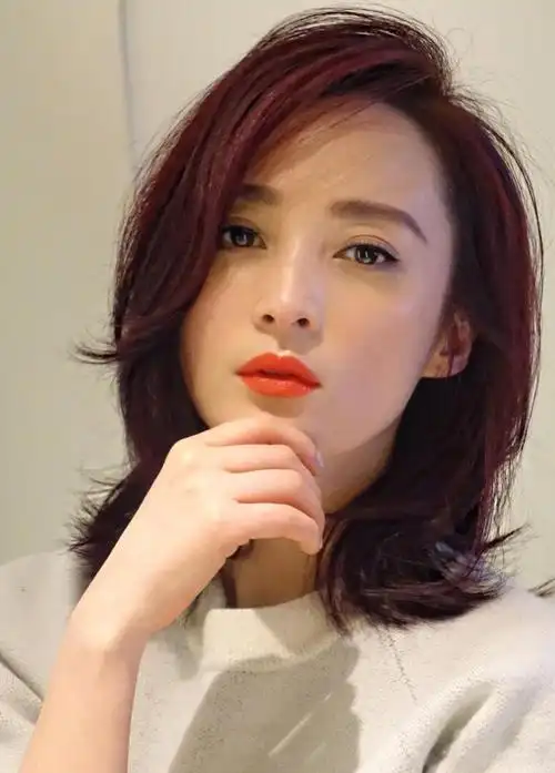 42岁蒋勤勤近照曝光,颜值不输29岁赵丽颖