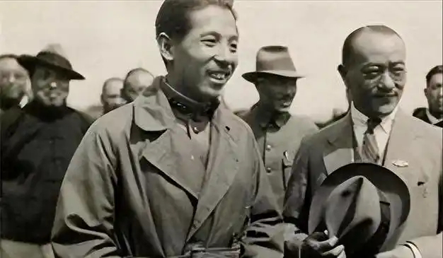 被囚禁的不抵抗将军——张学良