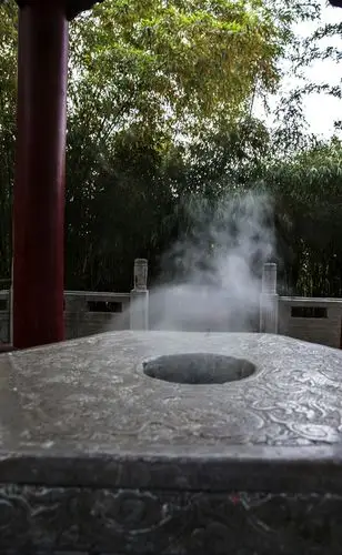 圭峰山下草堂寺