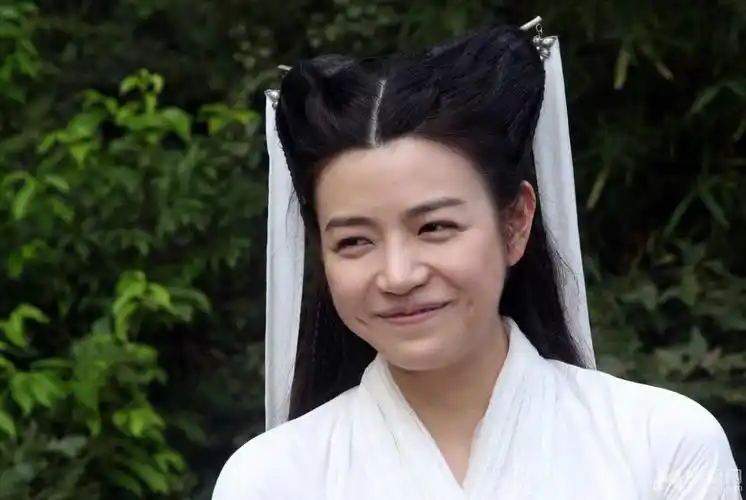 新神雕侠侣最新片场照 小龙女陈妍希古墓首次曝光