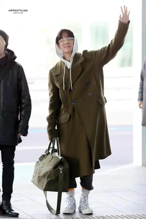 j-hope 郑号锡 bts 防弹少年团 20190209 仁川机场出境图