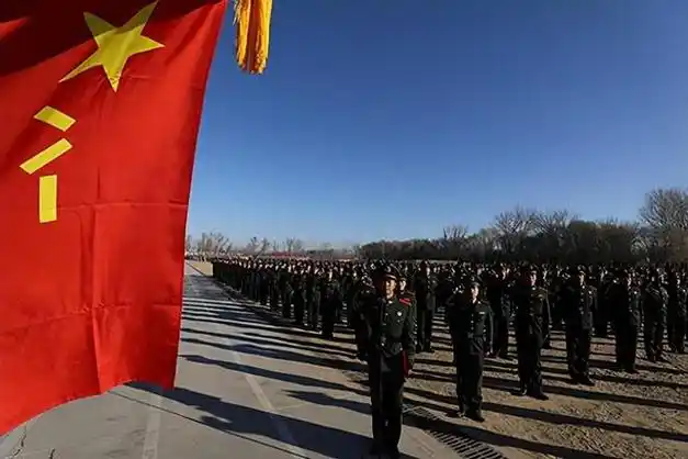 武警北京总队某部举行2023年度秋季新兵授衔仪式