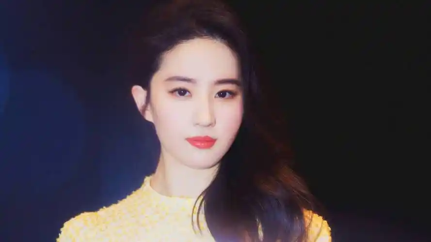 明星点评:刘亦菲,李雪琴,孟美岐,田嘉瑞,范湉湉,常华森