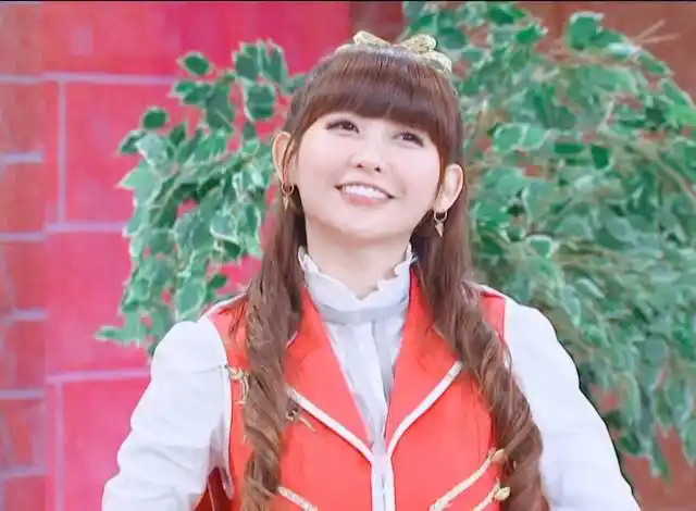 萌学园素材抱图关注