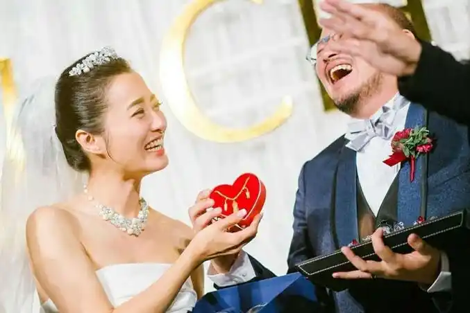 赵小侨刘亮佐结婚赵小侨怎么看上刘亮佐