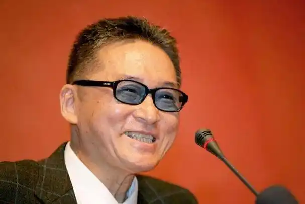 留在大陆的李珉与王佑林并没有遵从双方父母的约定结婚.