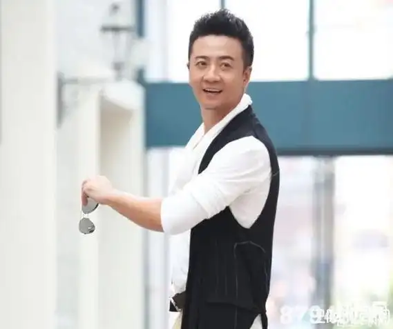 演员张岩#最帅气的男明星 #演员张岩全家福@演员张岩  - 抖音