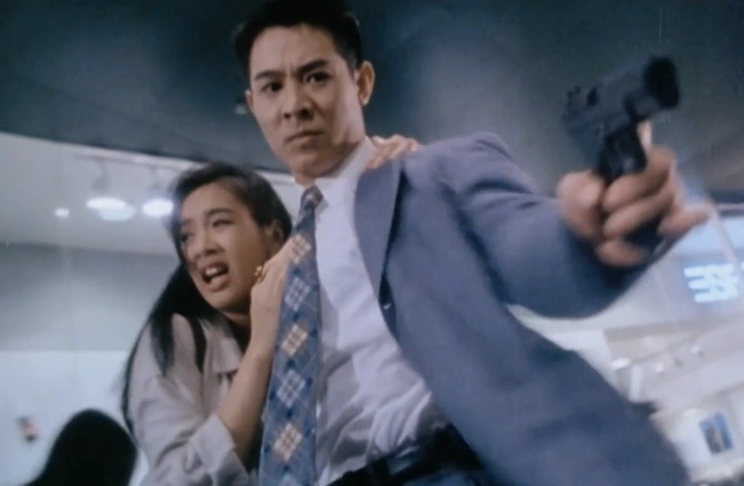 李连杰年轻时的力气有多大?当年钟丽缇深有体会