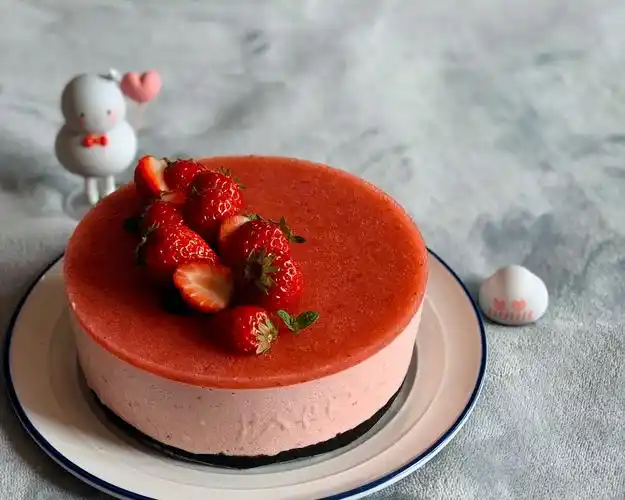 草莓慕斯蛋糕
