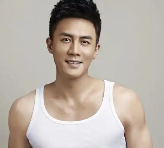 演员杜淳感情经历现在结婚了吗?老婆个人资料简介名字是赵婷婷吗