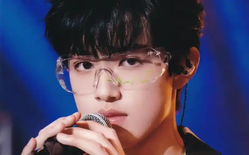 浅浅欣赏一下帅帅的张极吧