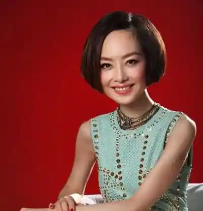 鲁豫短发越来越美了鲁豫演绎成熟知性发型