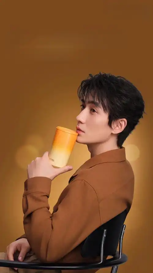 包,去水印高清分享～朱一龙超帅!#膳魔师亚太区品牌代言人朱一龙