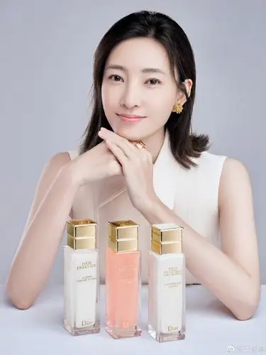 【7.8 王丽坤】@dior迪奥 花秘瑰萃系列全新玫瑰精粹露,保湿.