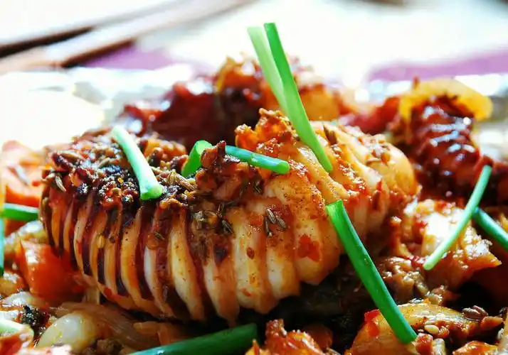 跟水管一样粗的巨无霸章鱼足,让你过足瘾的美味!