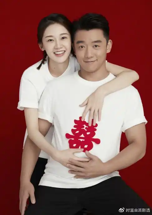 angelababy吃米粉只吃一根,难怪只有90斤,和郑恺吃相差距太大