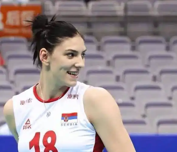 原创塞尔维亚女排曾经的世界第一为何看到中国女排就绕着走