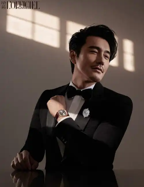 在情人节这天的@胡兵,骨子里有天生的"浪漫"细胞,从运动员到超模,演员